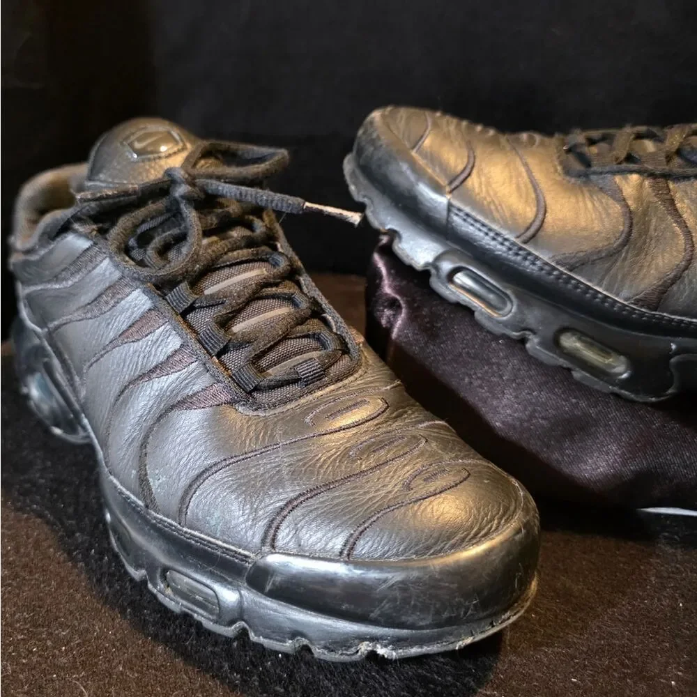 Nike Men's 8/ Womens 9.5